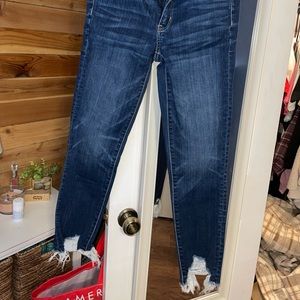 American eagle (kind of cropped) distressed ankle jeans